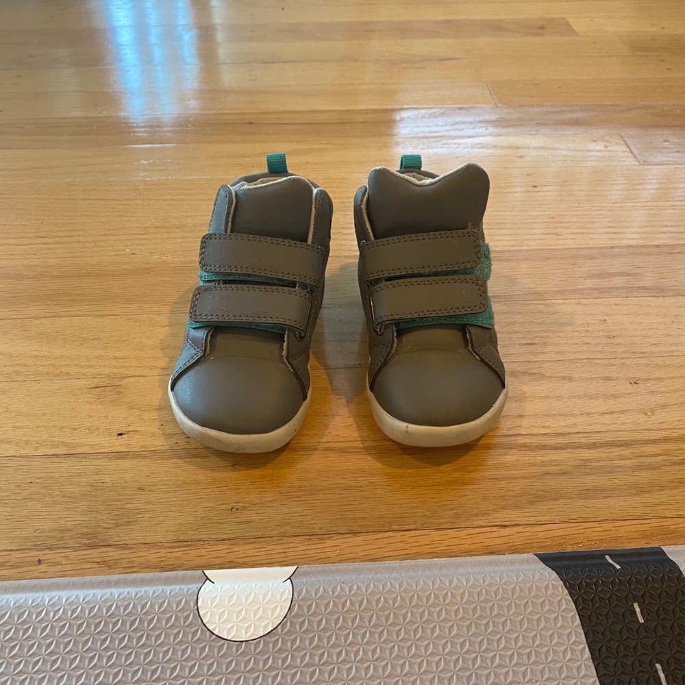 Ten Little size 7.5 toddler high top shoes